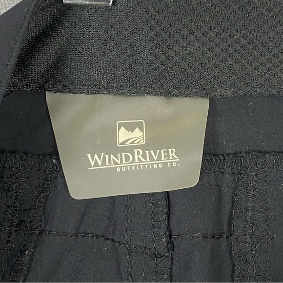 Wind River Black Outdoor Cargo Pants with Straight-Leg Fit - Picture 12 of 13